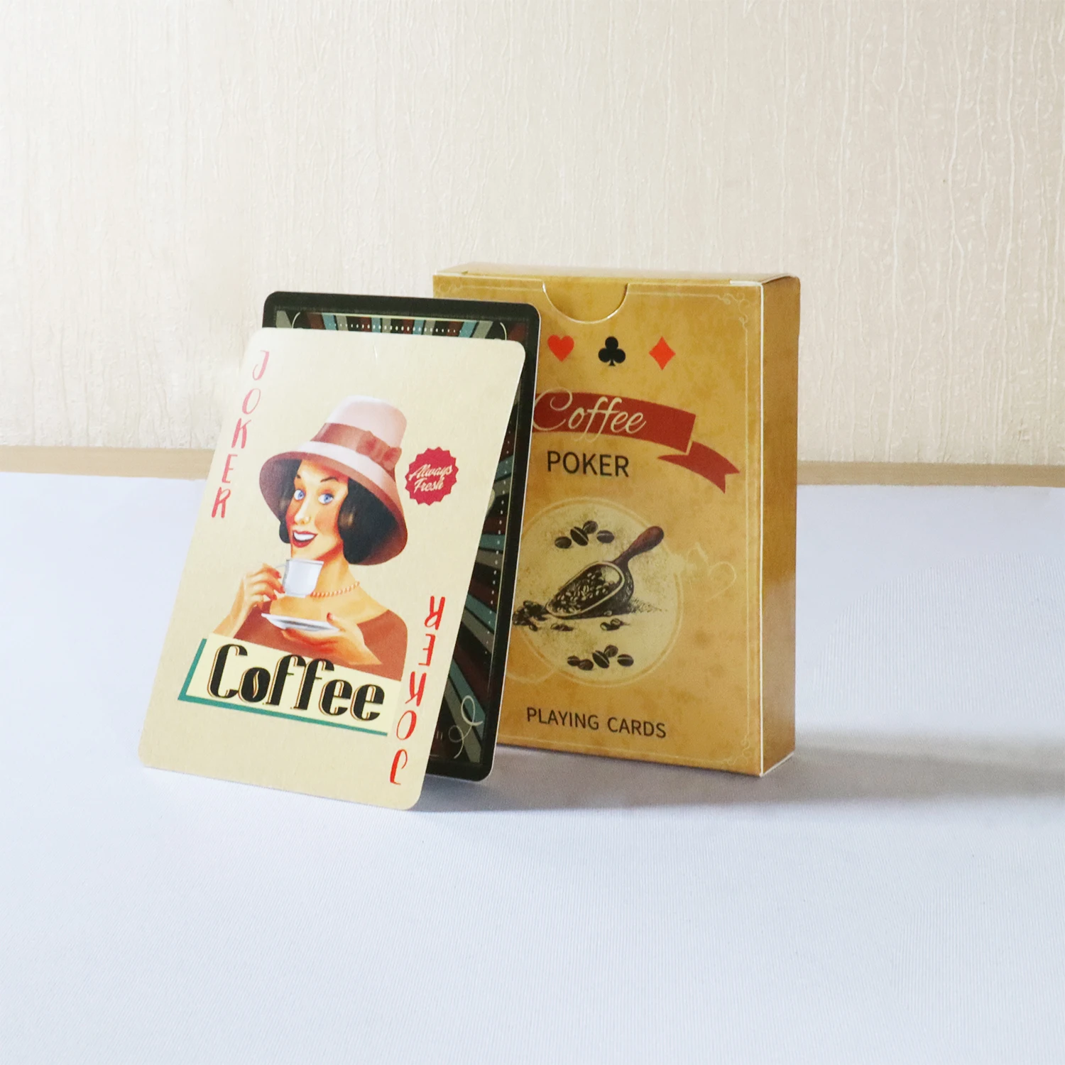 Coffee Paper Playing Cards Vin - مراجعة Book Party Games وسعره